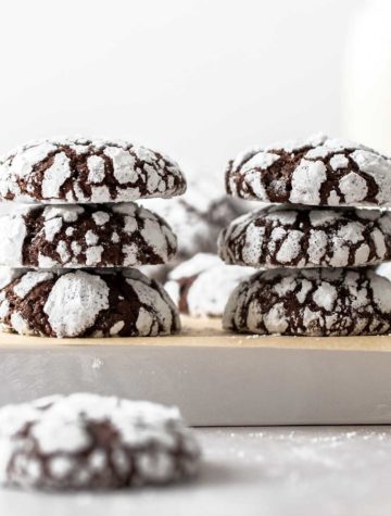 double stack of chocolate crinkle cookies