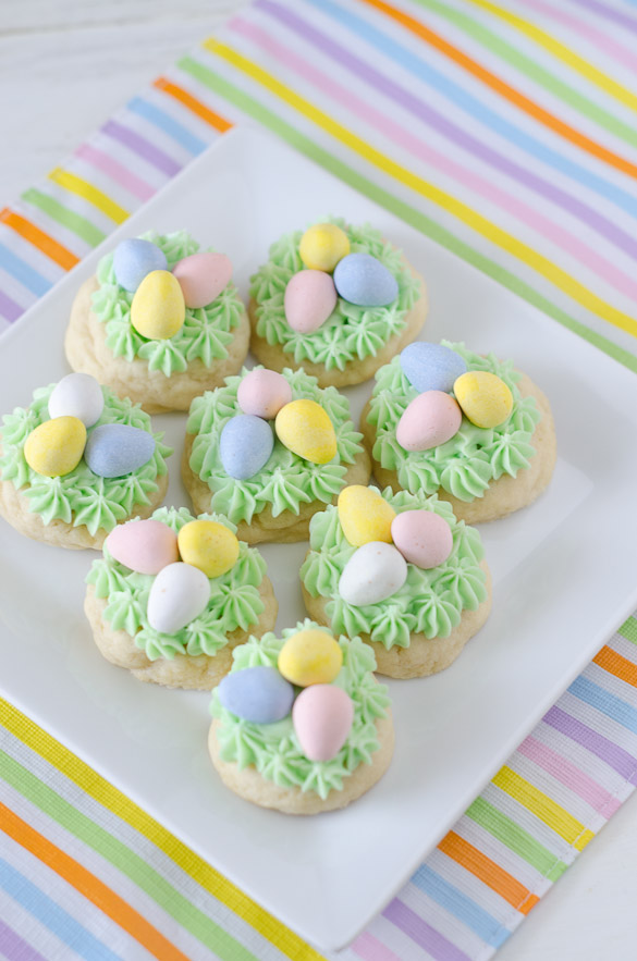 Easter Nest Sugar Cookies - a fun cookie that's easy to decorate with your kids this Easter.