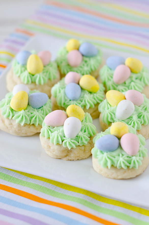 Easter Nest Sugar Cookies - a fun cookie that's easy to decorate with your kids this Easter.