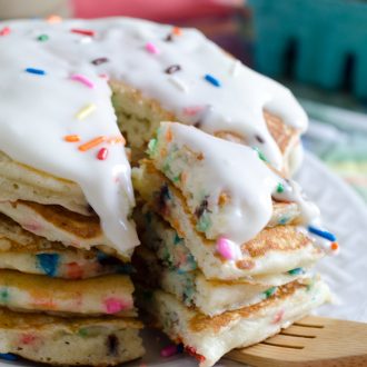 Birthday Cake Pancakes - these fluffy funfetti style pancakes are the best way to celebrate a birthday at breakfast!