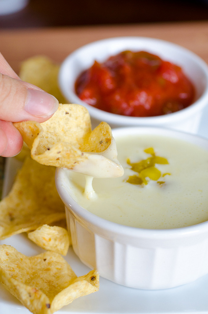 White_Queso_Dip_2