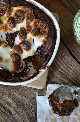 Oyes Pudding Ooey Gooey S'mores Pudding Cake - Easy Recipes for Family Time - Seeded ...