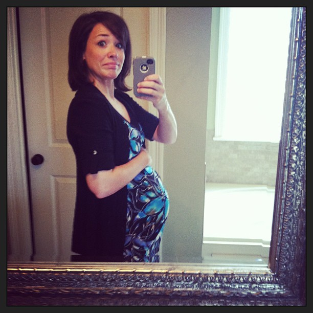 I think baby is sticking his booty out! 28 weeks! #thirdtrimester #babyjokester