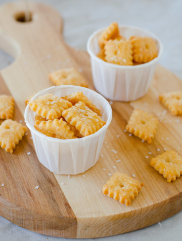 You can make homemade Cheez-It snack crackers with little effort and better fresher taste!