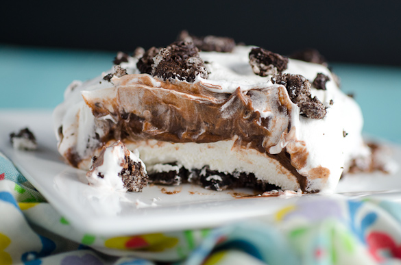Crushed Oreo cookies, layered with chocolate pudding and whipped cream. A pudding dessert we all grew up with and love.