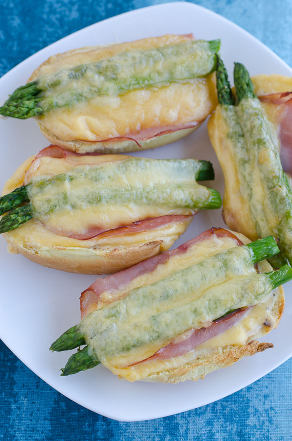 Smoked Bacon Ranch Ham and Asparagus Melts by @SeededTable #HiddenValleyIt
