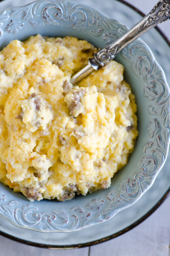 Rice Cooker Sausage and Grits Breakfast Casserole - An easy #RiseAndShine Breakfast in your rice cooker!
