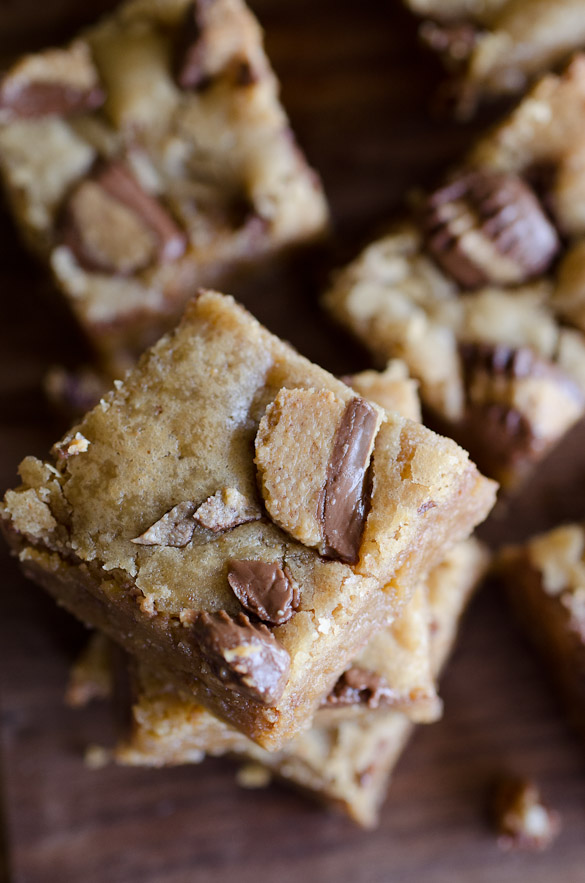 These Peanut Butter Cup Blondies have JUST the right amount of peanut butter flavor. They are gooey and yummy cookie bars with chopped peanut butter cups mixed in. The PERFECT dessert for your chocolate peanut butter craving.