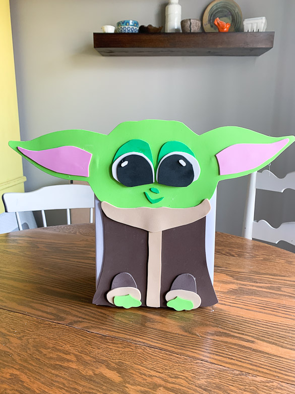 baby yoda valentine box