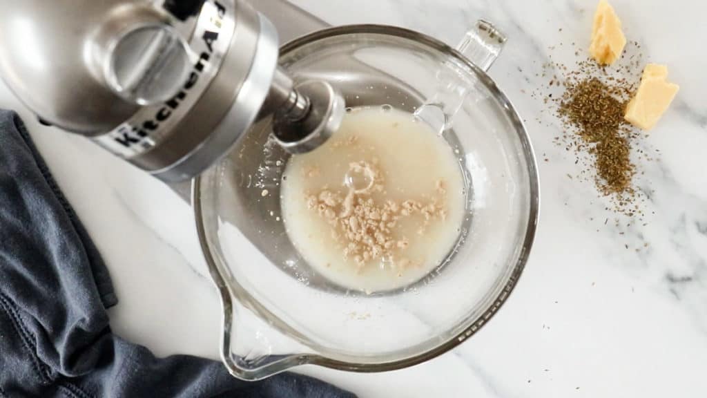 Pizza Hut Breadsticks Recipe Easy breadsticks for pizza night at home!