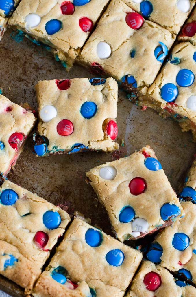 Red White and Blue M&M Cookie Bars Patriotic Cookies!