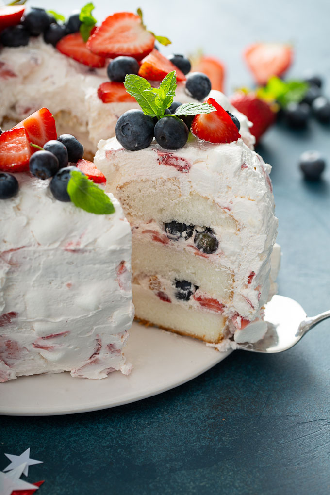 strawberry blueberry layered cake