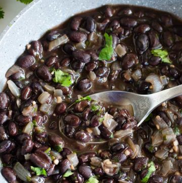 Easy Mexican Black Beans Recipe