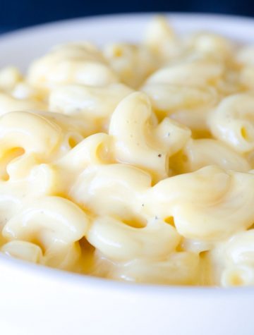 bowl of creamy mac and cheese
