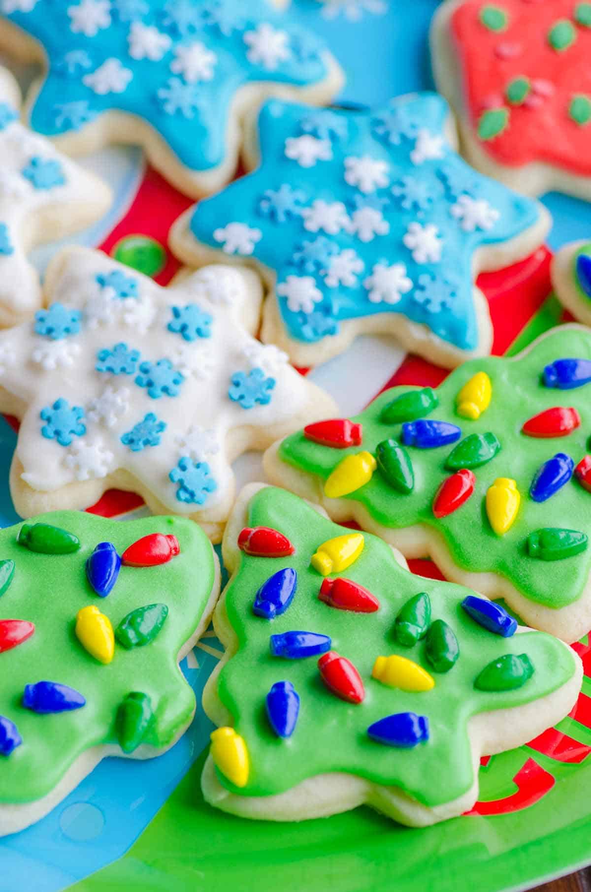 decorate christmas cookies