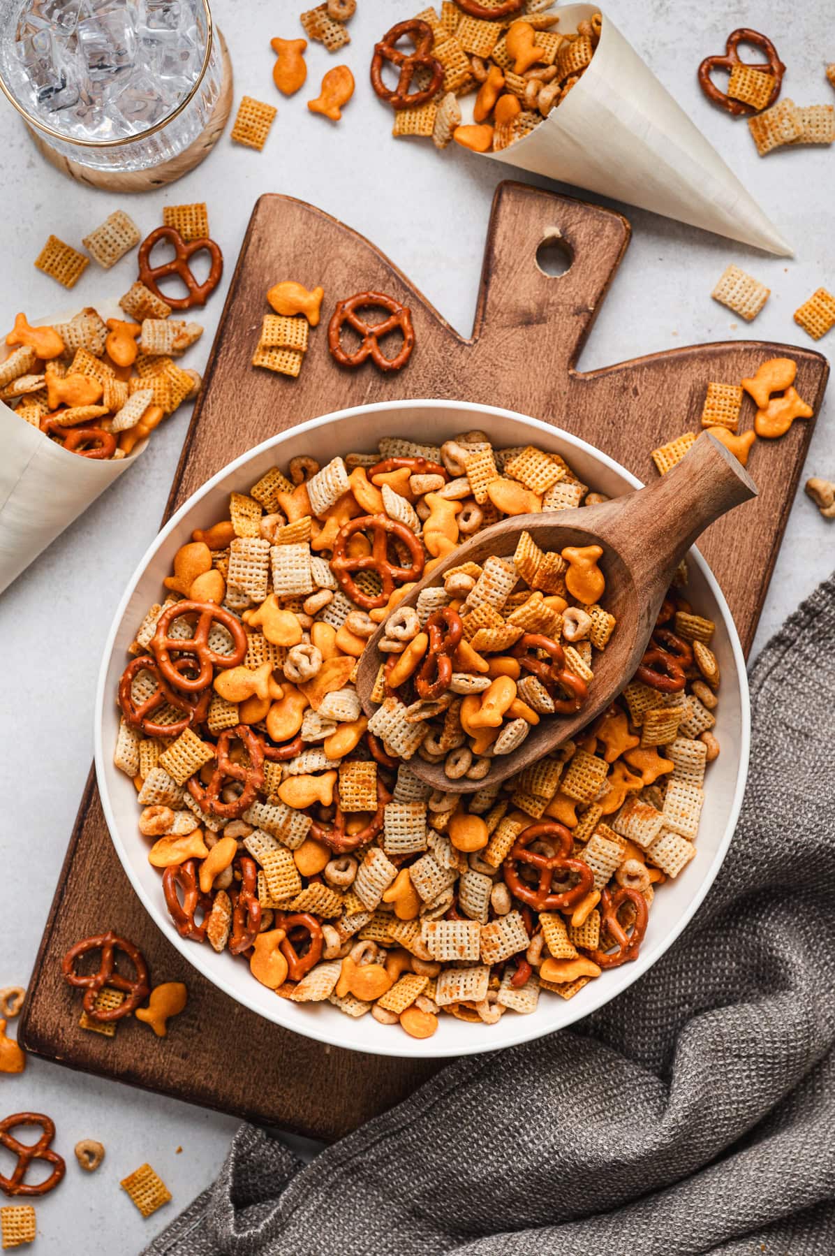 homemade cereal snack mix